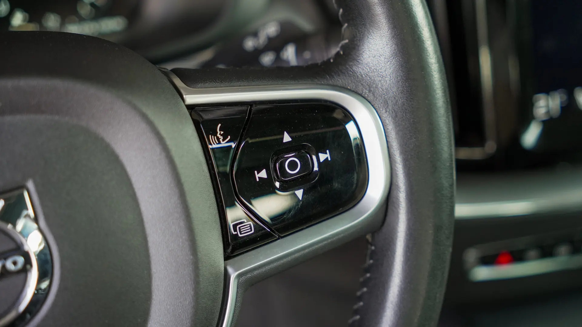 VOLVO XC60 D4 GEARTRONIC 8 INSCRIPTION LUXE