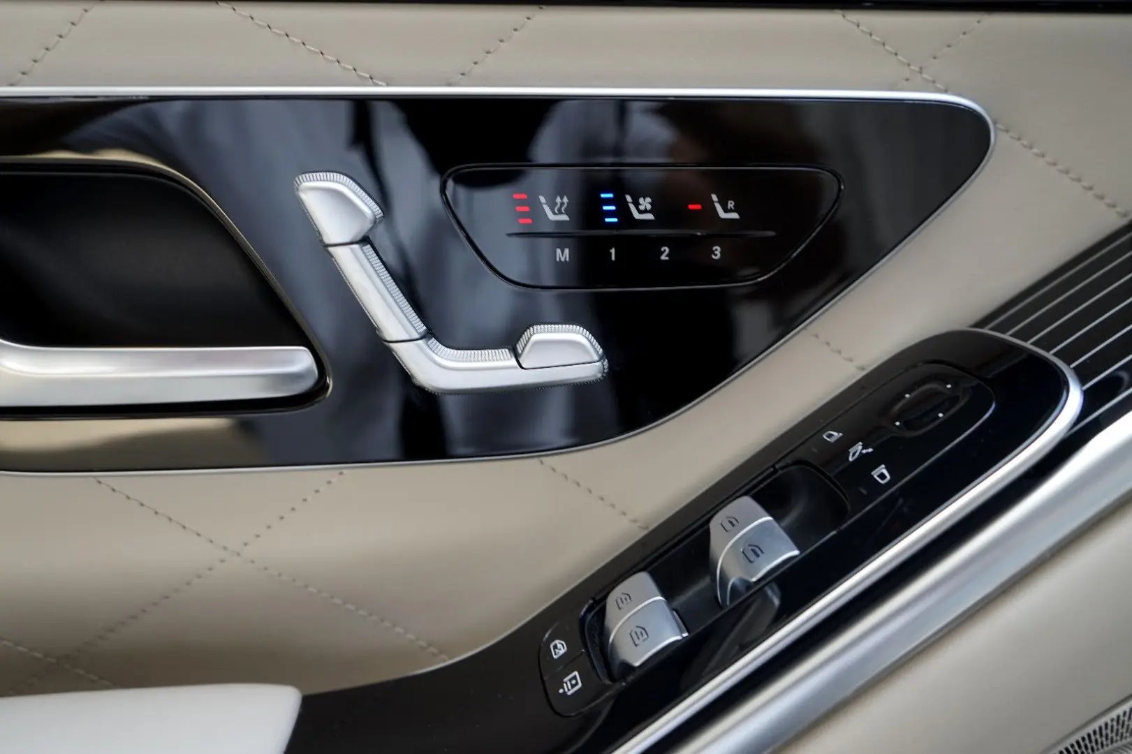 Mercedes-Benz S 580 4M Lang*AMG*First Class*TV*