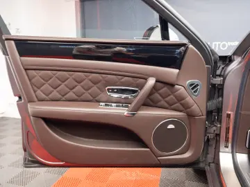 BENTLEY FLYNG SPUR V8S