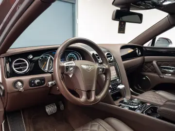BENTLEY FLYNG SPUR V8S