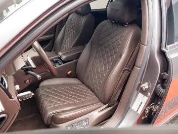 BENTLEY FLYNG SPUR V8S