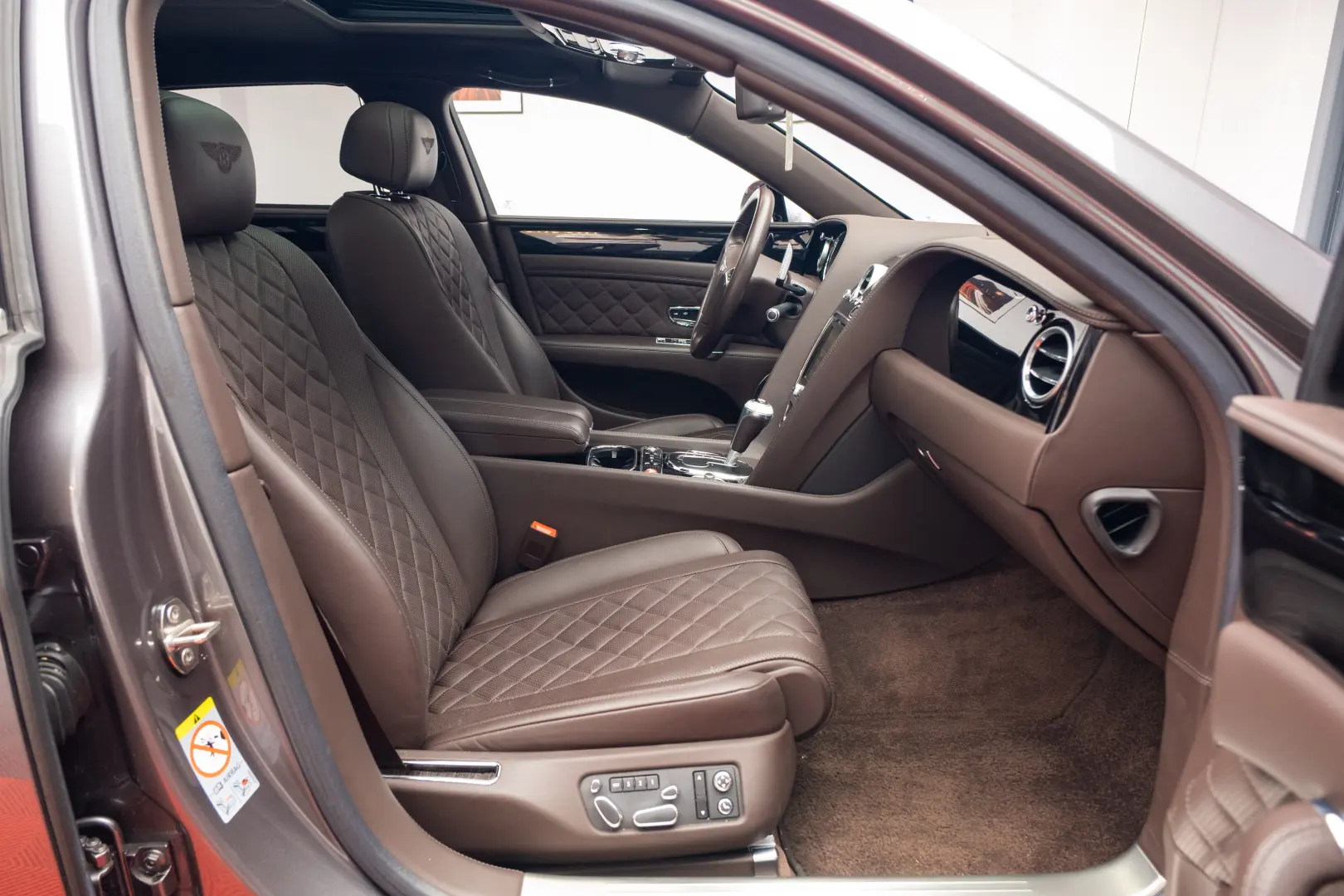 BENTLEY FLYNG SPUR V8S