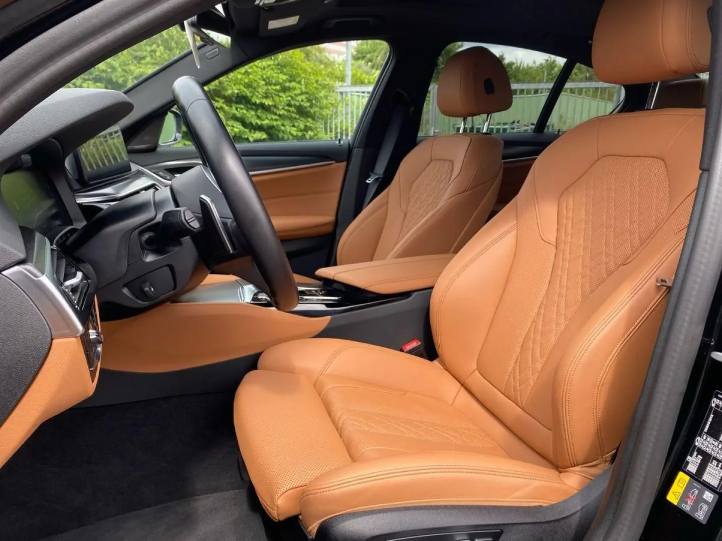 530e LIMOUSINE M-SPORT+BUSINESS+eGSD+INNOVATION+