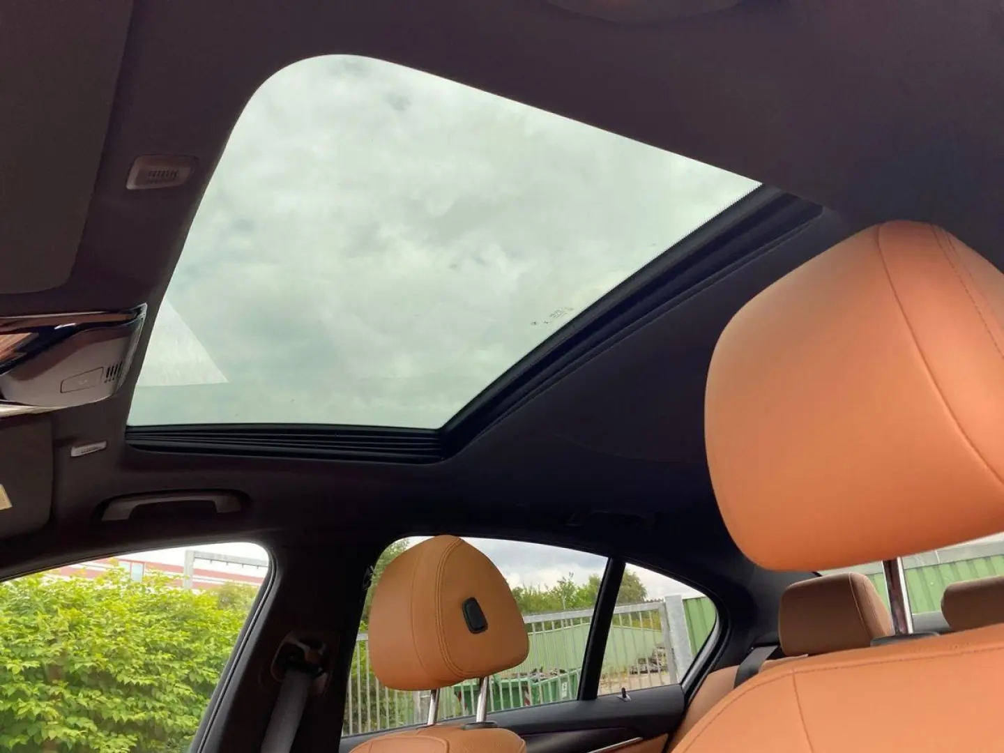 530e LIMOUSINE M-SPORT+BUSINESS+eGSD+INNOVATION+