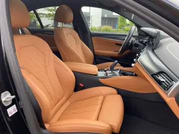 530e LIMOUSINE M-SPORT+BUSINESS+eGSD+INNOVATION+