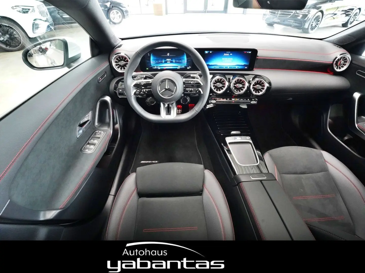 CLA 35 AMG 4M Pano Kamera KEYLESS MBUX ZHZ Ambie