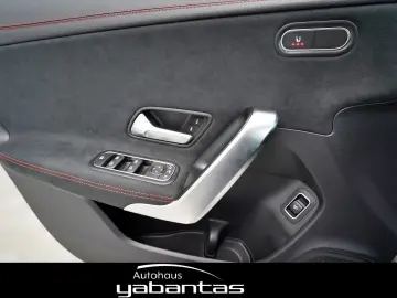 CLA 35 AMG 4M Pano Kamera KEYLESS MBUX ZHZ Ambie