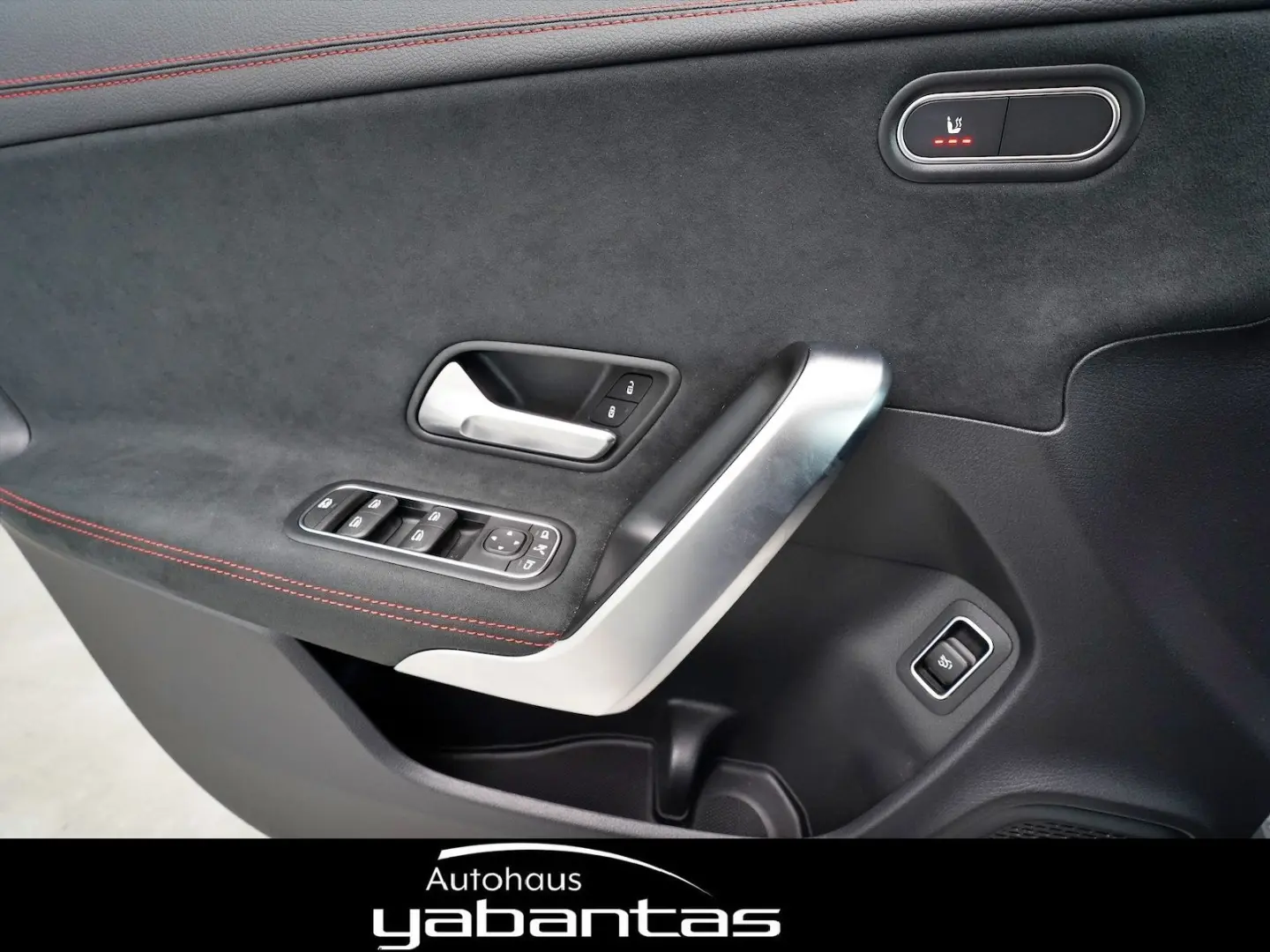 CLA 35 AMG 4M Pano Kamera KEYLESS MBUX ZHZ Ambie