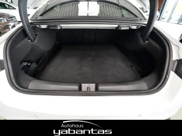 CLA 35 AMG 4M Pano Kamera KEYLESS MBUX ZHZ Ambie