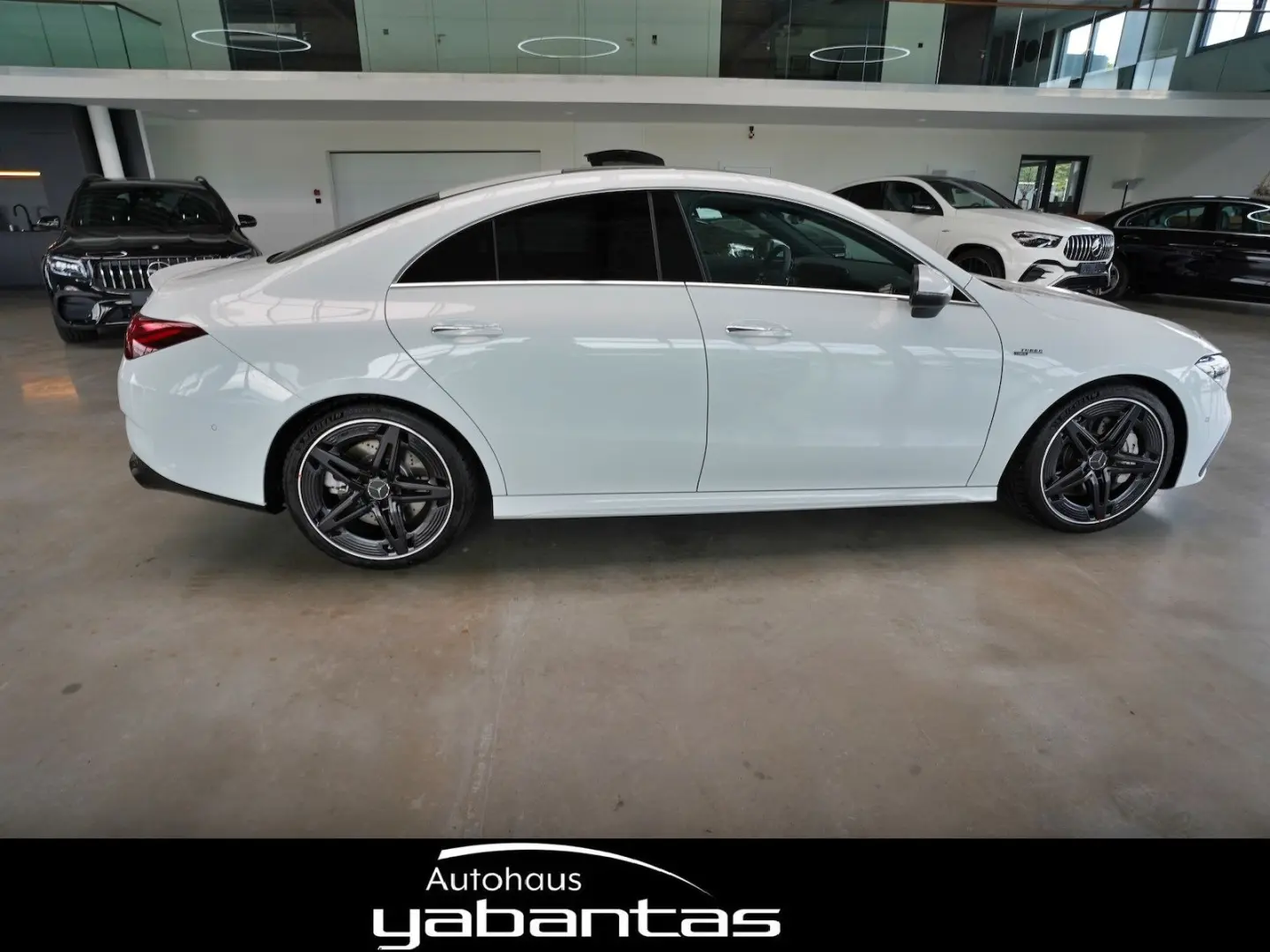 CLA 35 AMG 4M Pano Kamera KEYLESS MBUX ZHZ Ambie