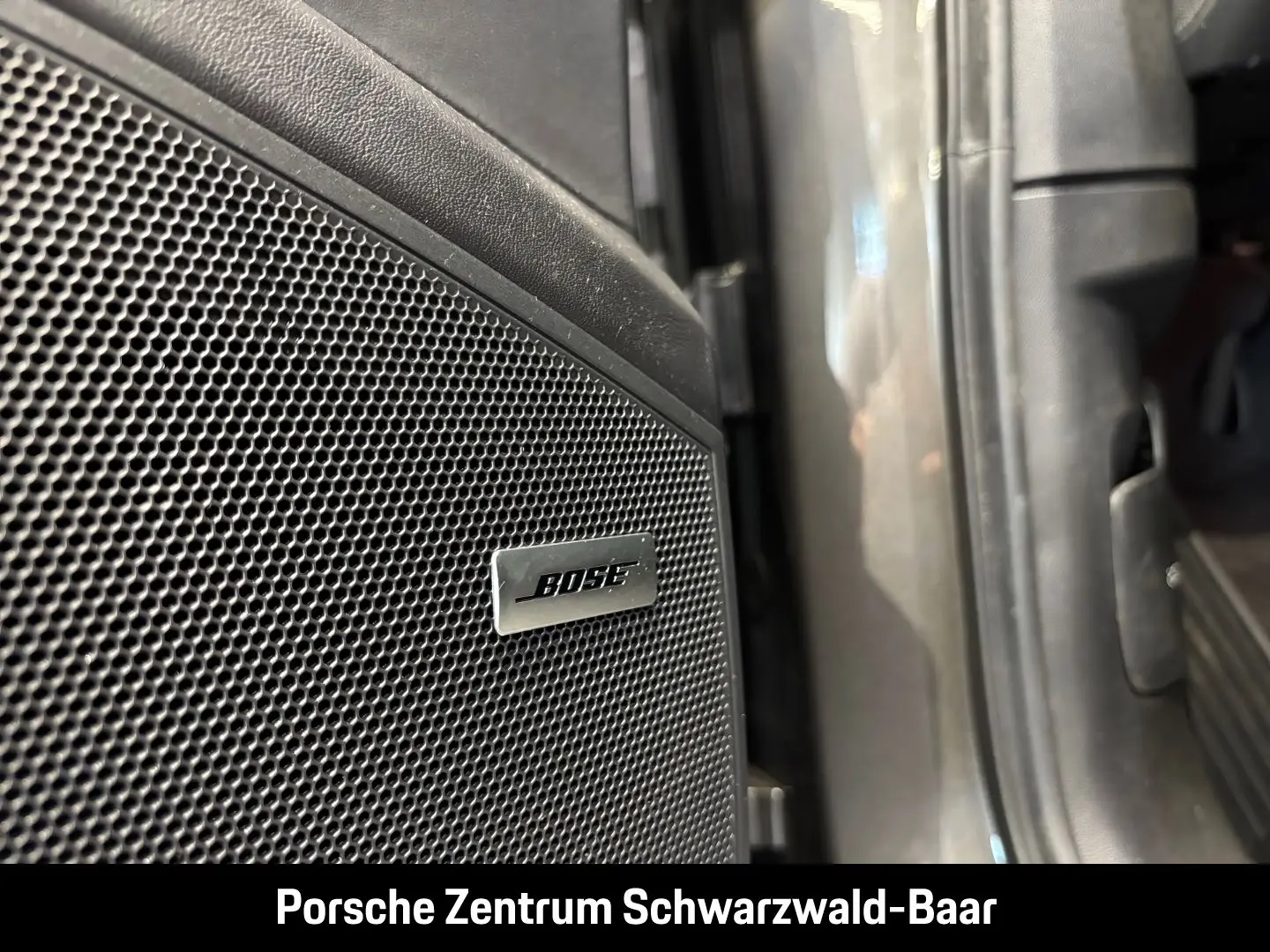 Cayenne E-Hybrid BOSE LED-Matrix Panoramadach