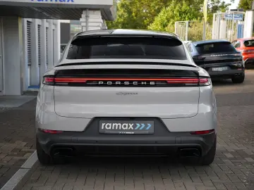 E-Hybrid Coupé ACC-LUFTF.-PANO-MASSAGE-AHK-BOSE