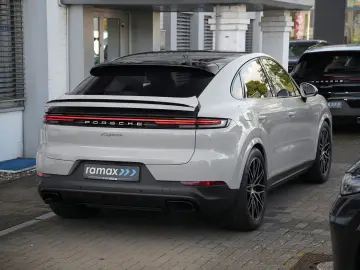 E-Hybrid Coupé ACC-LUFTF.-PANO-MASSAGE-AHK-BOSE