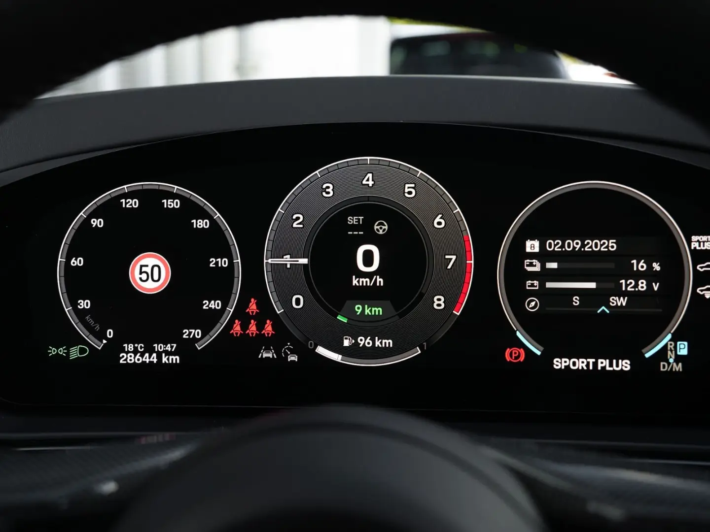 E-Hybrid Coupé ACC-LUFTF.-PANO-MASSAGE-AHK-BOSE