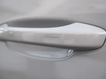 E-Hybrid Coupé ACC-LUFTF.-PANO-MASSAGE-AHK-BOSE