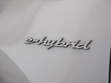 E-Hybrid Coupé ACC-LUFTF.-PANO-MASSAGE-AHK-BOSE