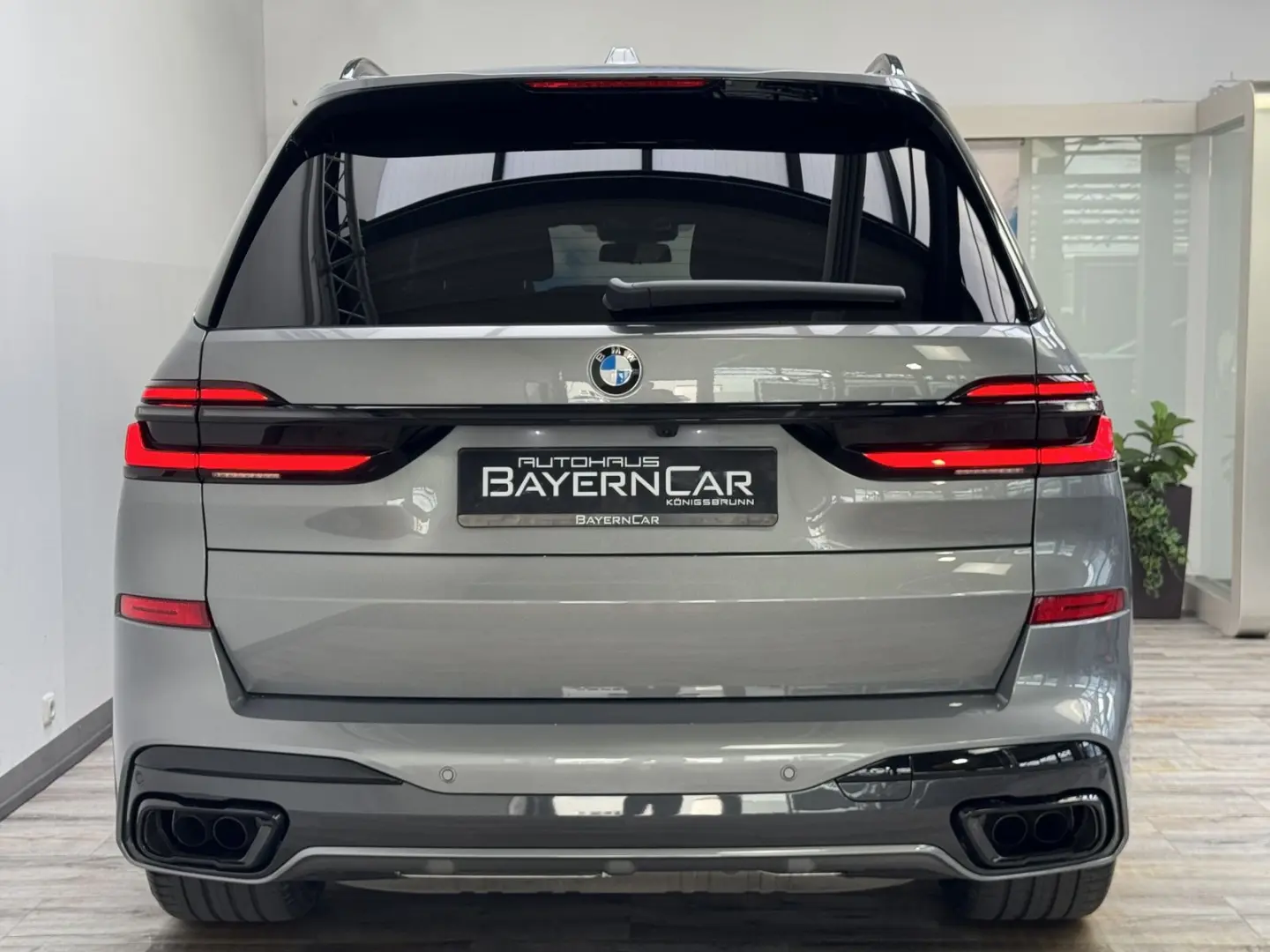 X7 xDrive40i M Sport Pro DrivePro AHK Sky 6Seats