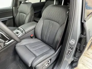 X7 xDrive40i M Sport Pro DrivePro AHK Sky 6Seats
