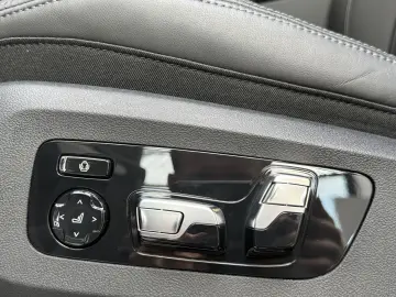 X7 xDrive40i M Sport Pro DrivePro AHK Sky 6Seats