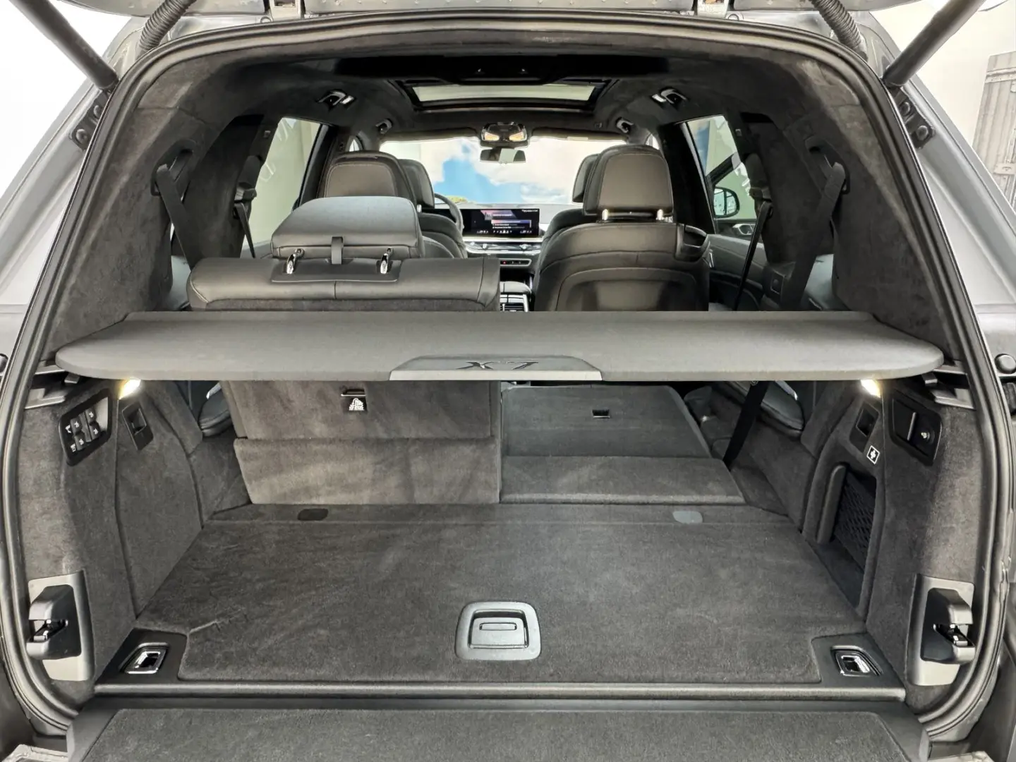 X7 xDrive40i M Sport Pro DrivePro AHK Sky 6Seats