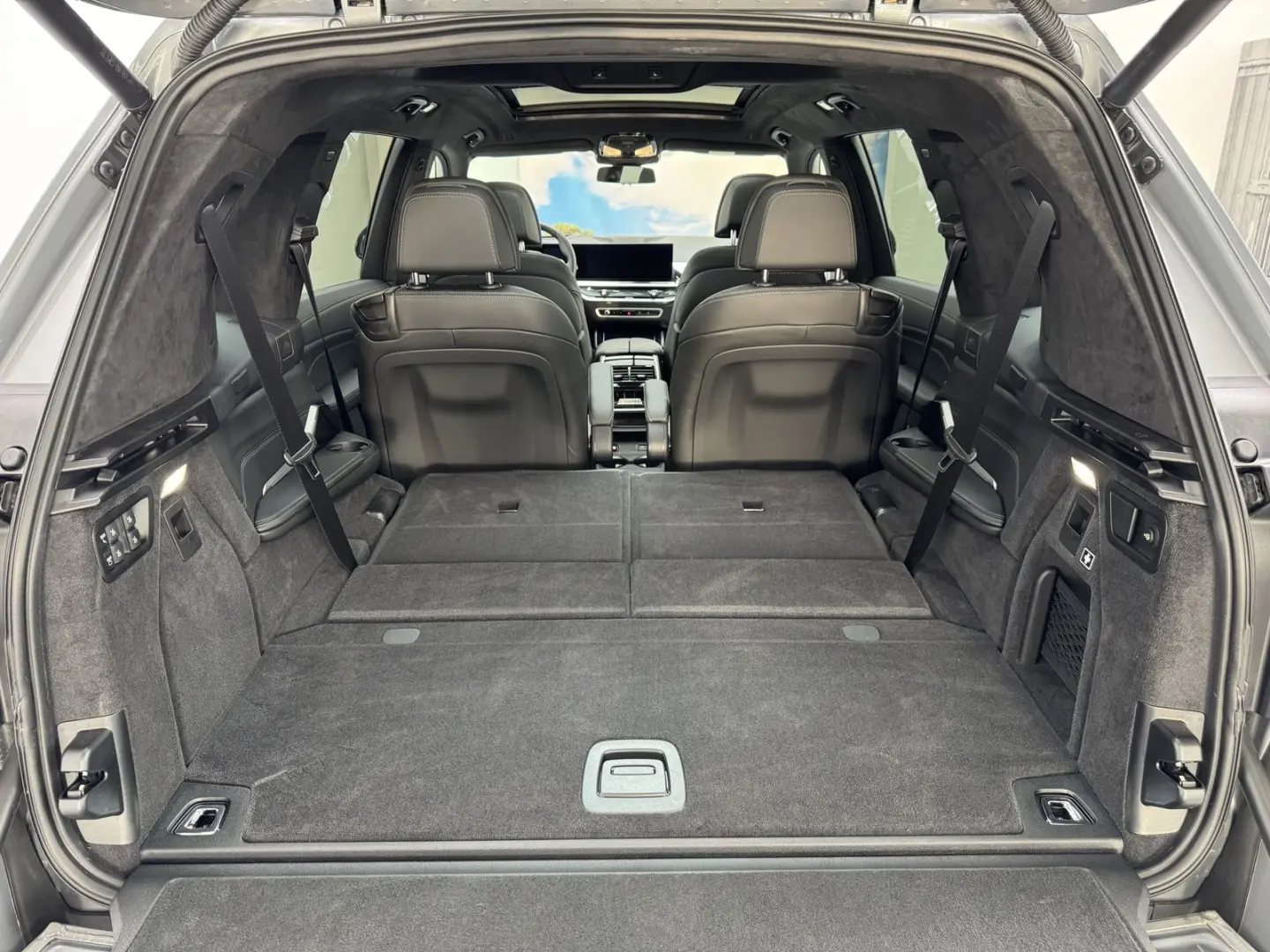 X7 xDrive40i M Sport Pro DrivePro AHK Sky 6Seats