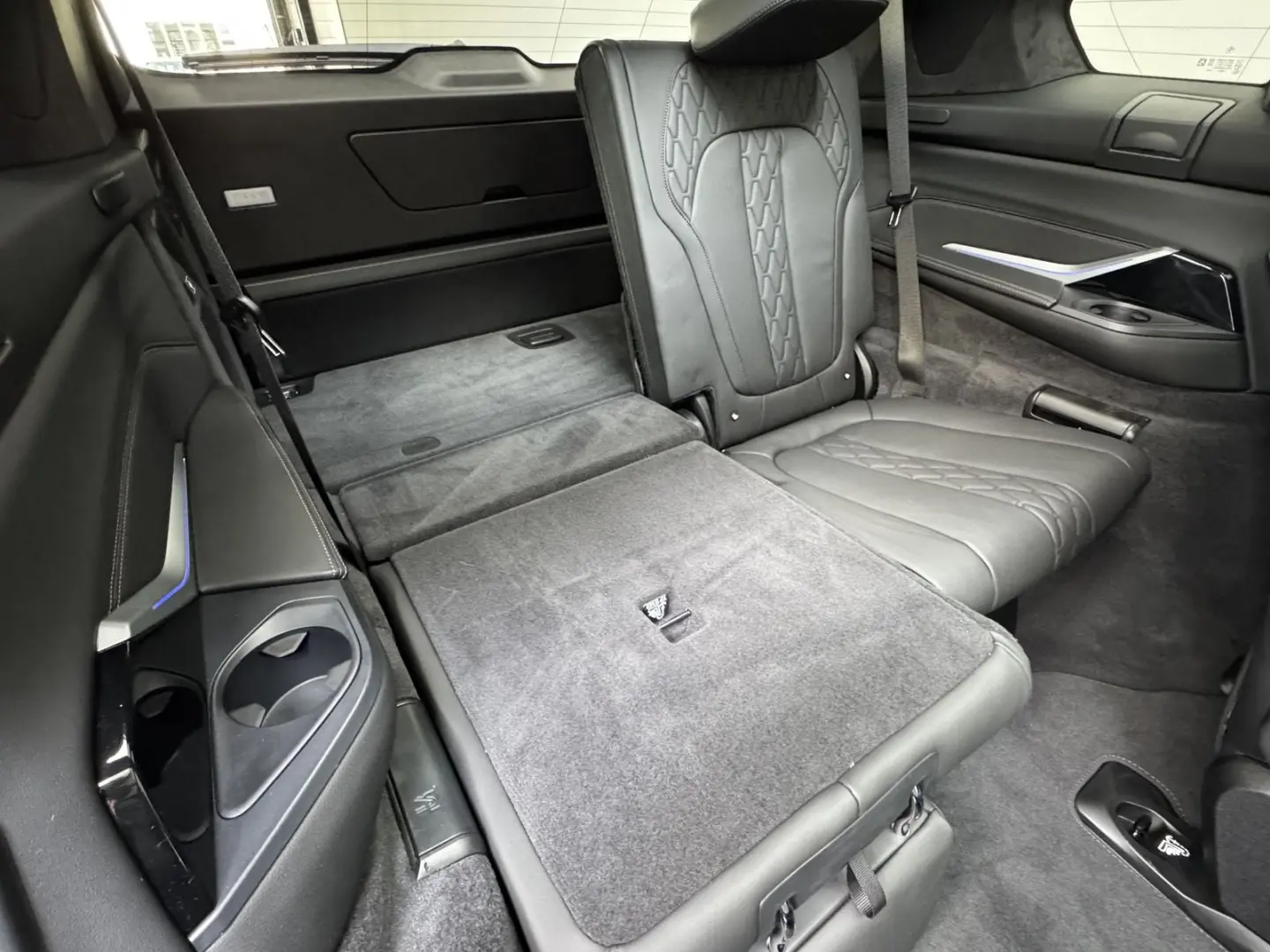 X7 xDrive40i M Sport Pro DrivePro AHK Sky 6Seats