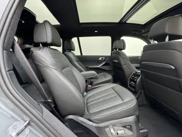 X7 xDrive40i M Sport Pro DrivePro AHK Sky 6Seats