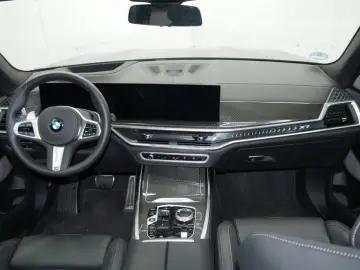 X7 xDr.40i MSport AHK PANO B&W DAPro Massage 22