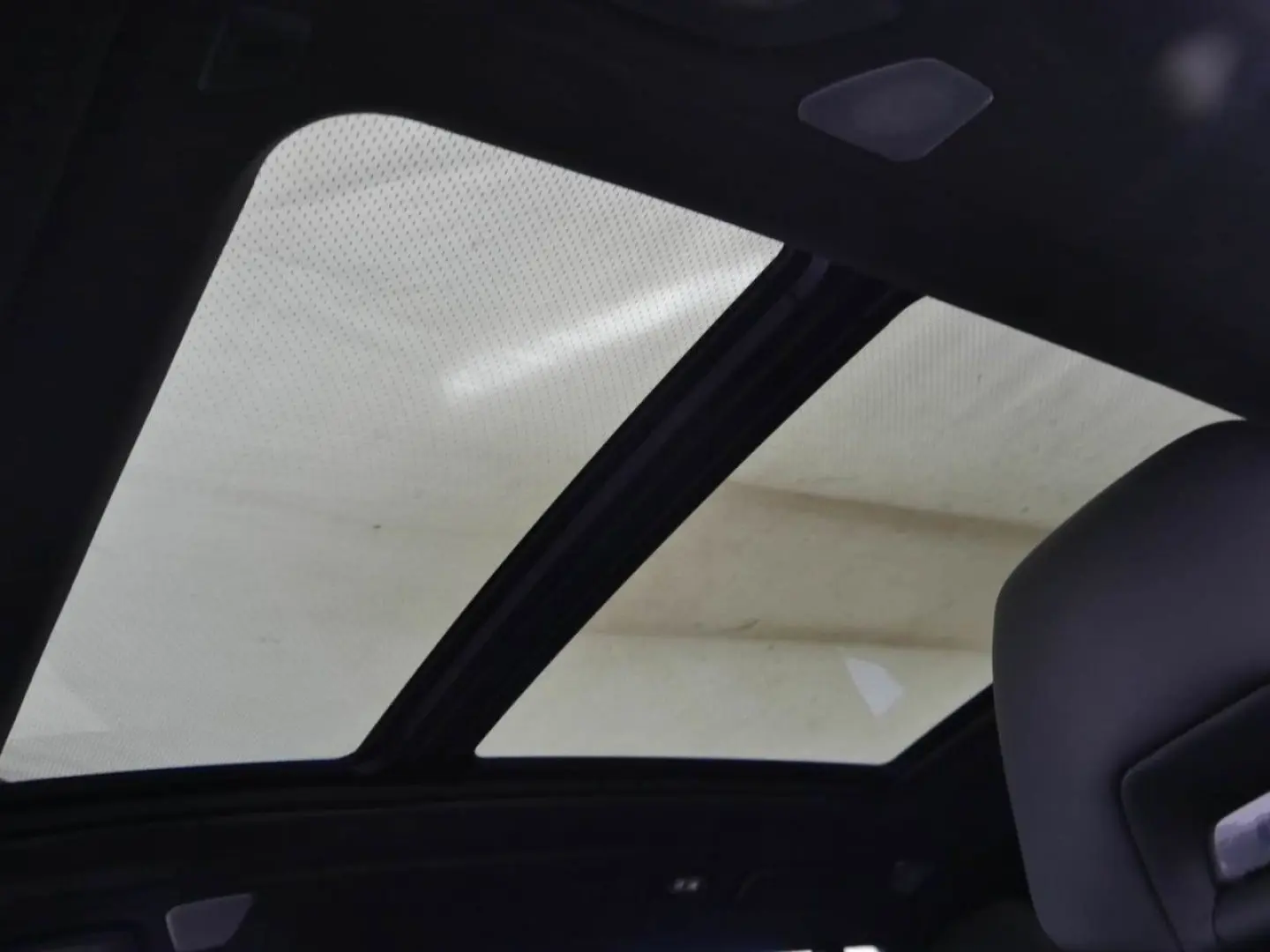 X7 xDr.40i MSport AHK Pano B&W DAPro Massage 22