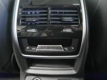 X7 xDr.40i MSport AHK Pano B&W DAPro Massage 22