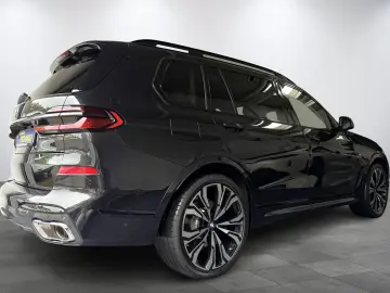 X7 xDrive 40 i M Sport 6-Sitzer Pano H+K 23