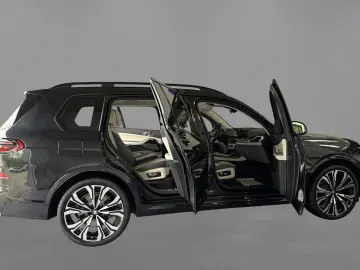 X7 xDrive 40 i M Sport 6-Sitzer Pano H+K 23