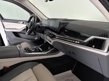 X7 xDrive 40 i M Sport 6-Sitzer Pano H+K 23