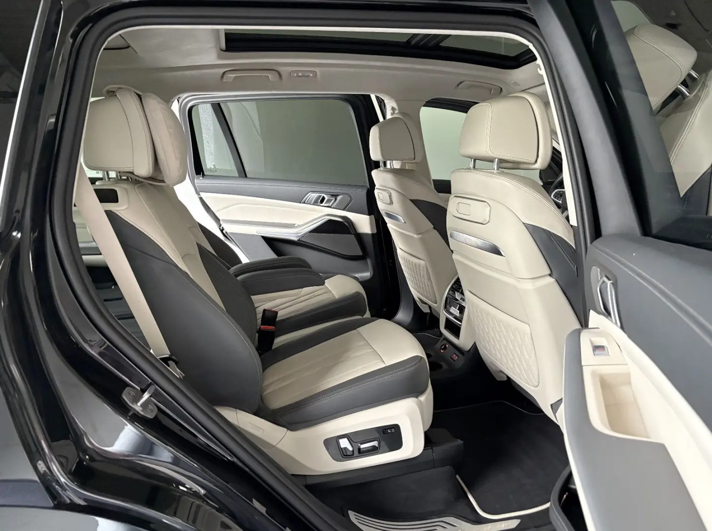 X7 xDrive 40 i M Sport 6-Sitzer Pano H+K 23