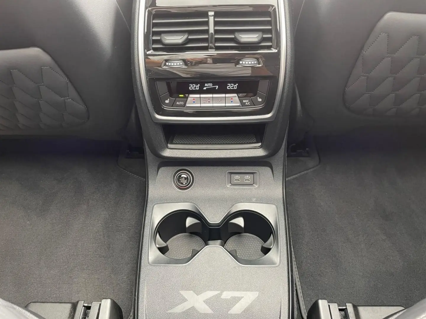 X7 xDRIVE 40d M-SPORT+PRO+6-SITZER+PANO+StHZ+HUD