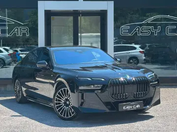 750 e xDrive M Sport B&W/ TV/ PANO/HUD/
