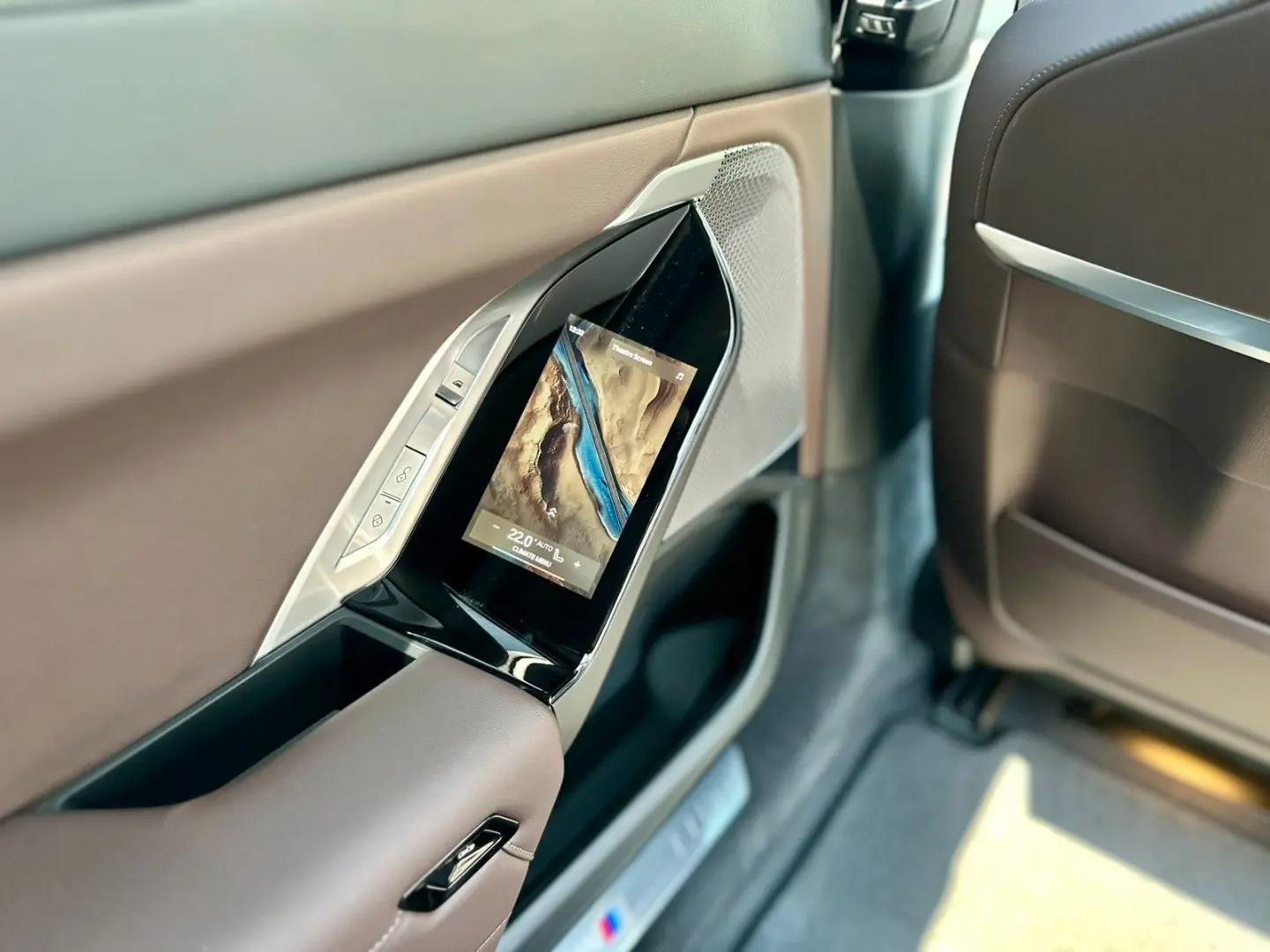 750 e xDrive M Sport B&W/ TV/ PANO/HUD/