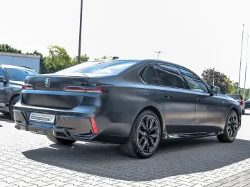 740d xDrive M Sport HUD PANO ACC 360°KAM RFK TV