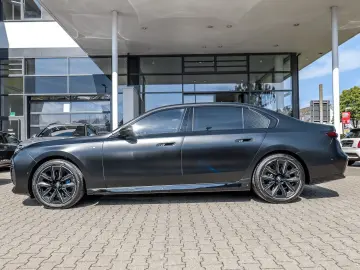 740d xDrive M Sport HUD PANO ACC 360°KAM RFK TV