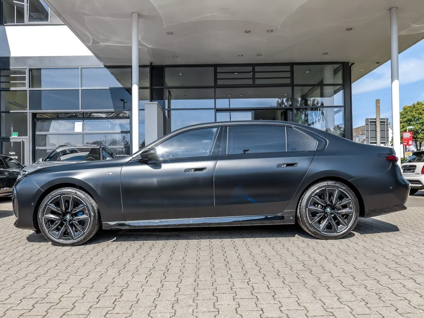 740d xDrive M Sport HUD PANO ACC 360°KAM RFK TV