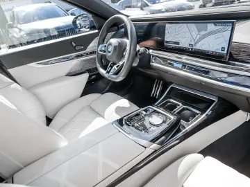 740d xDrive M Sport HUD PANO ACC 360°KAM RFK TV