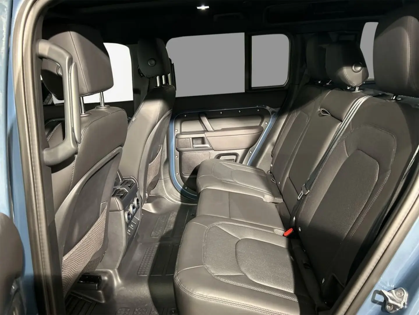 Defender 110 P300e X-Dynamic SE
