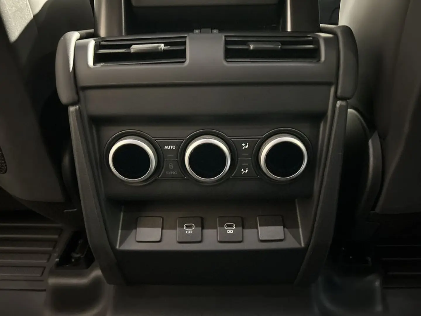 Defender 110 P300e X-Dynamic SE
