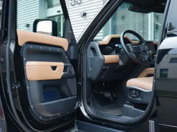 Defender 110 D250 X-DYNAMIC SE PANO/AHK/OFF-ROAD