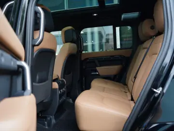 Defender 110 D250 X-DYNAMIC SE PANO/AHK/OFF-ROAD