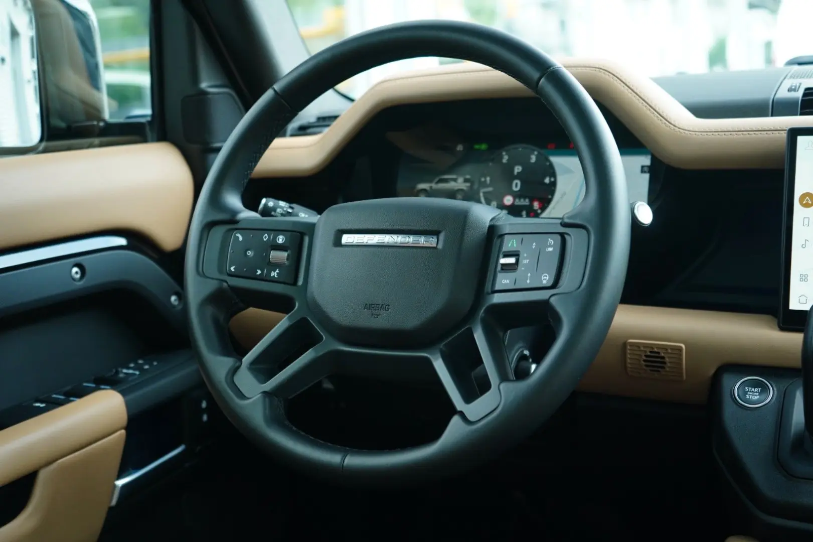 Defender 110 D250 X-DYNAMIC SE PANO/AHK/OFF-ROAD