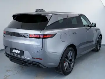 Range Rover Sport D300 Dynamic HSE Massage