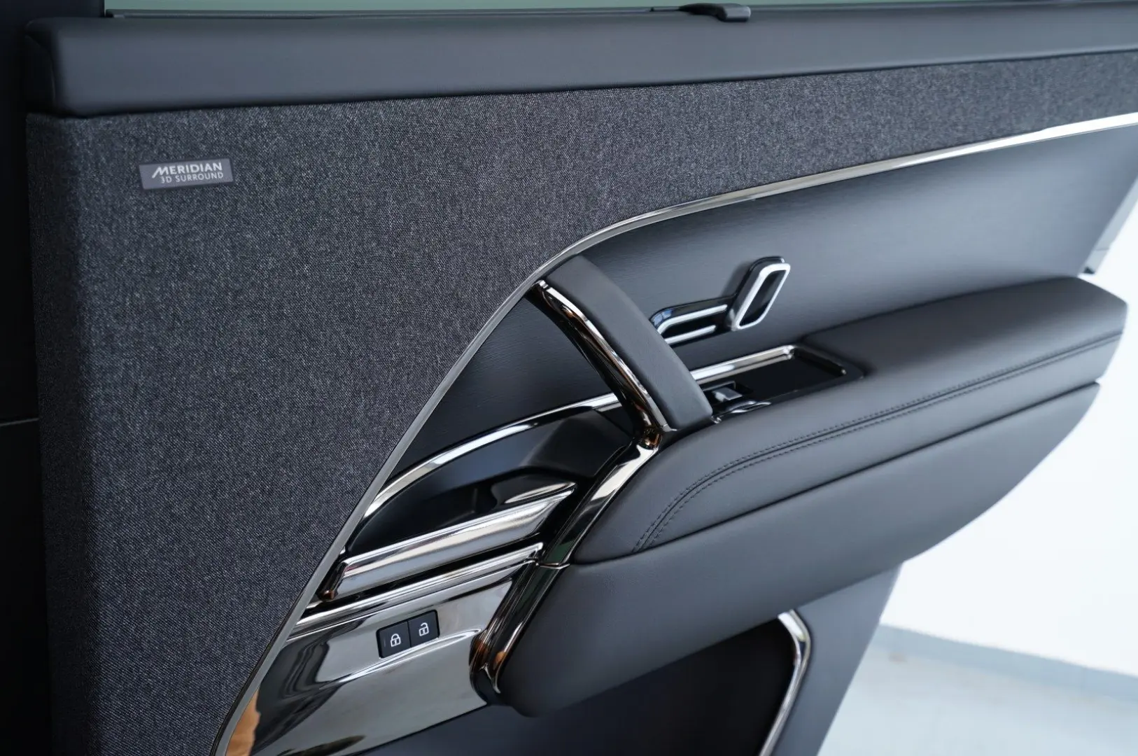 Range Rover Sport D300 Dynamic HSE Massage