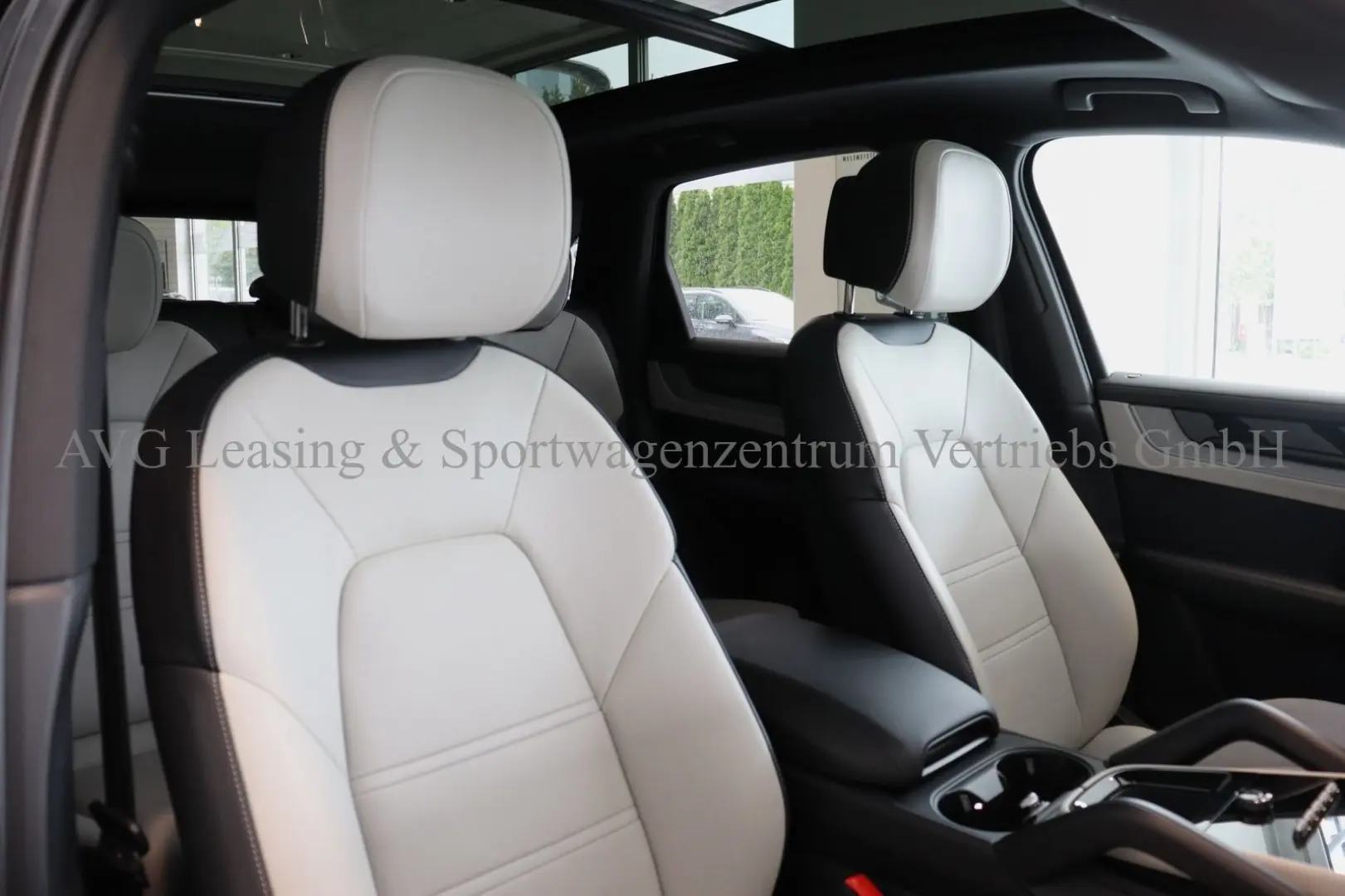 Cayenne E-Hybrid Dt/1.Hd/Bicolor Leder/Net.89k¤