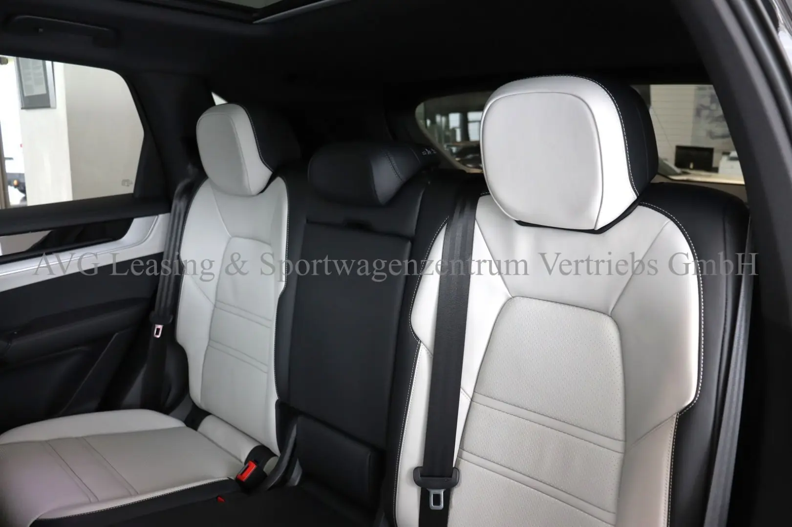 Cayenne E-Hybrid Dt/1.Hd/Bicolor Leder/Net.89k¤